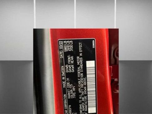 Used 2022 Volvo XC60 T8 R-Design w/ Advanced Package image 19