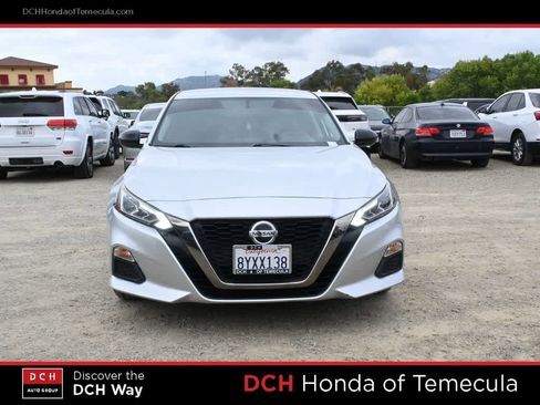 Used 2019 Nissan Altima 2.5 SR FWD image 2