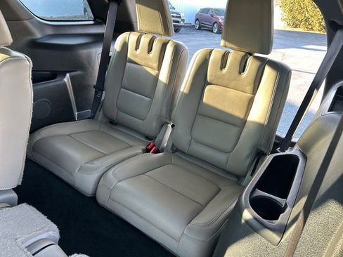 Used 2013 Ford Explorer XLT image 36