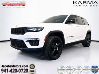 Used 2023 Jeep Grand Cherokee Limited w/ Black Appearance Package AWD/4WD video 1