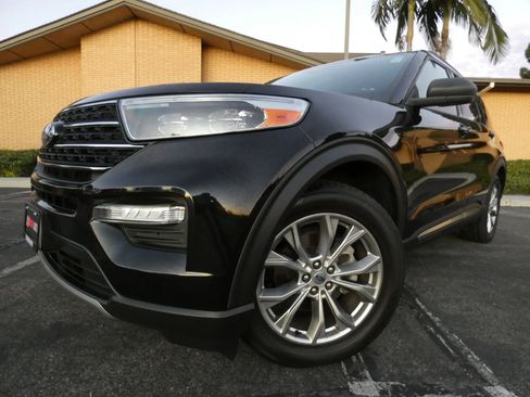 Used 2020 Ford Explorer XLT w/ Equipment Group 202A image 15