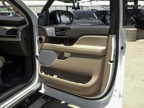 Used 2023 Lincoln Navigator L Reserve RWD image 51