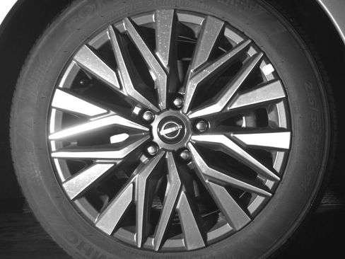 Used 2025 Nissan Altima 2.5 SV FWD image 13