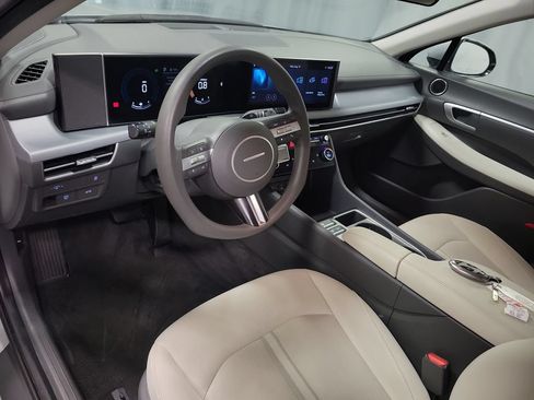 Used 2025 Hyundai Sonata SEL FWD image 17