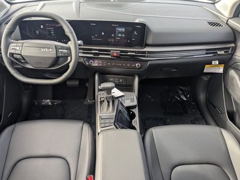 New 2026 Kia Sportage SX FWD image 16