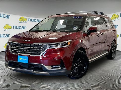 Used 2023 Kia Carnival SX Prestige FWD image 3