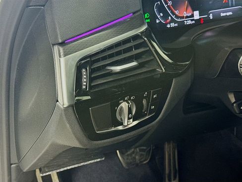 Used 2022 BMW 530i w/ M Sport Package image 10