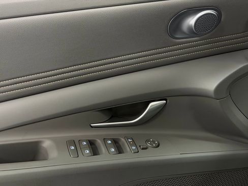 Certified 2026 Hyundai Elantra Sport image 13