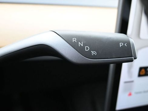 Used 2024 Tesla Model Y Long Range AWD/4WD image 19
