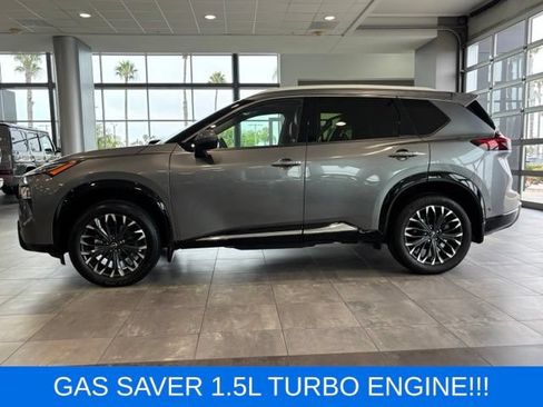 Used 2024 Nissan Rogue Platinum w/ Platinum Premium Package FWD image 8