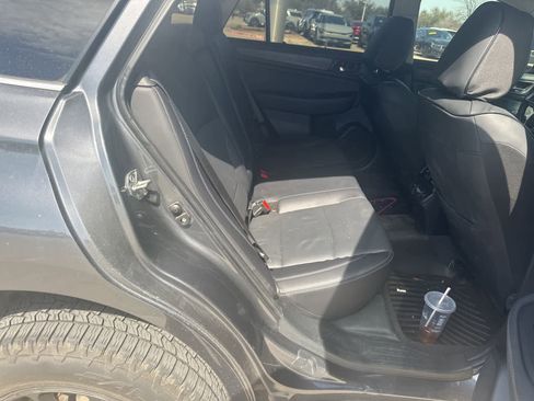 Used 2018 Subaru Outback 2.5i Limited image 8