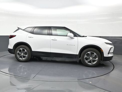 Used 2024 Chevrolet Blazer LT FWD image 6
