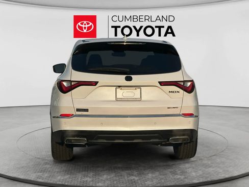 Used 2024 Acura MDX SH-AWD w/ Technology Package image 4
