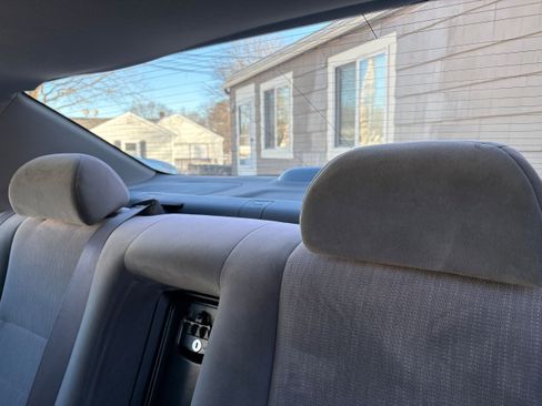 Used 2004 Honda Accord LX image 15