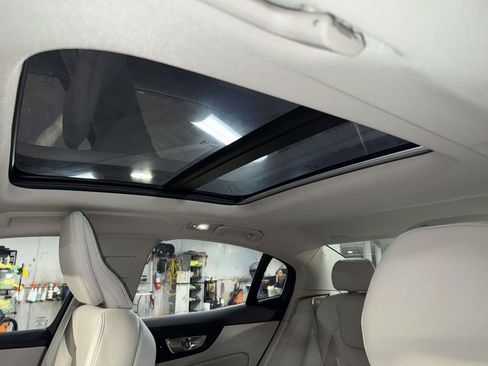 Used 2023 Volvo S60 T8 Plus w/ Climate Package image 21