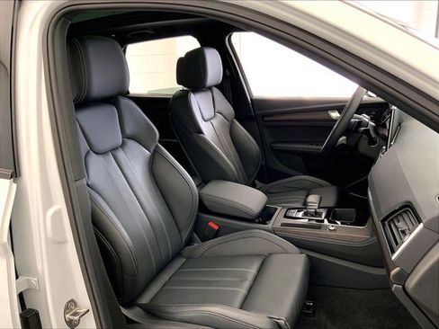 Used 2025 Audi Q5 e Premium Plus w/ Premium Plus Package AWD/4WD image 17