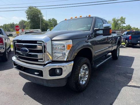 Used 2016 Ford F250 XLT w/ XLT Premium Package AWD/4WD image 11