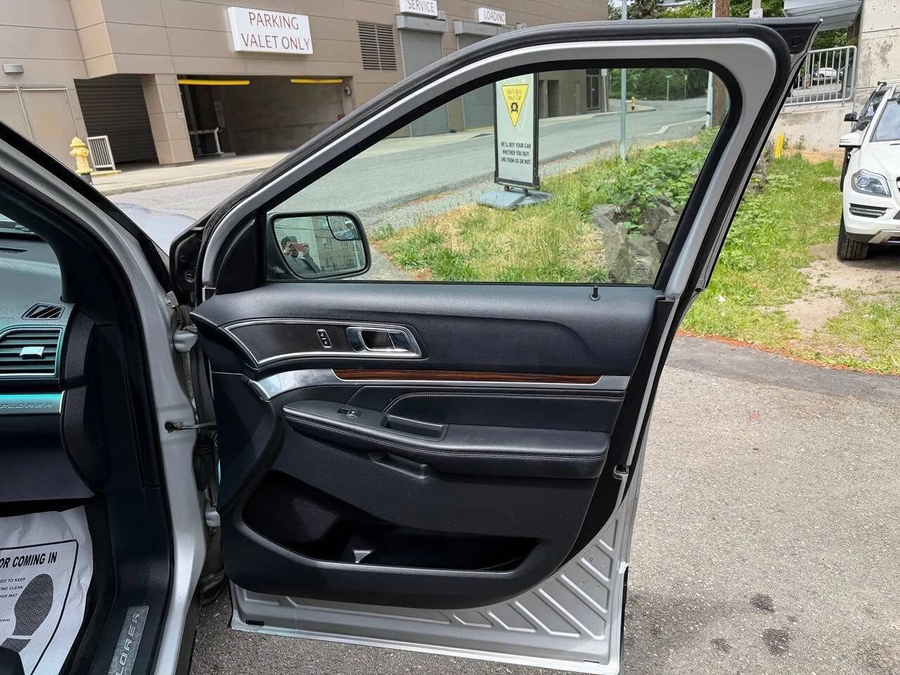 Used 2016 Ford Explorer Limited AWD/4WD image 42