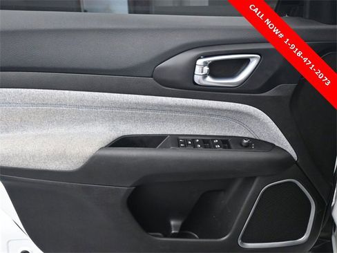 New 2025 Jeep Compass Sport w/ Mopar Graphics Package image 9