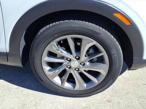 Used 2021 Buick Encore GX Essence w/ Experience Buick Package image 11