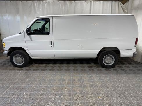 Used 1995 Ford E-250 and Econoline 250 Heavy-Duty RWD image 4