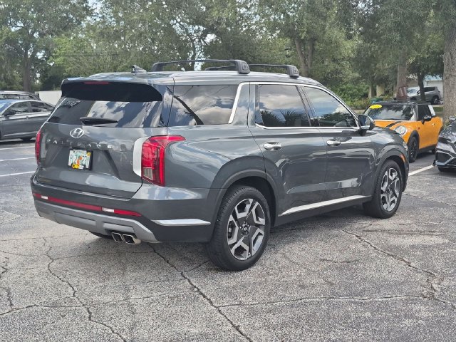 Used 2023 Hyundai Palisade SEL w/ Premium Package FWD image 5