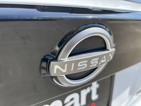 Used 2025 Nissan Kicks SV AWD/4WD image 7