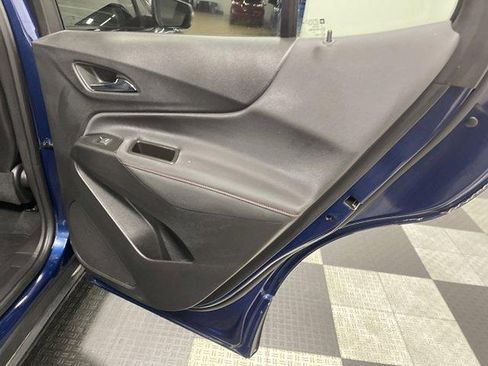 Used 2023 Chevrolet Equinox RS FWD image 14