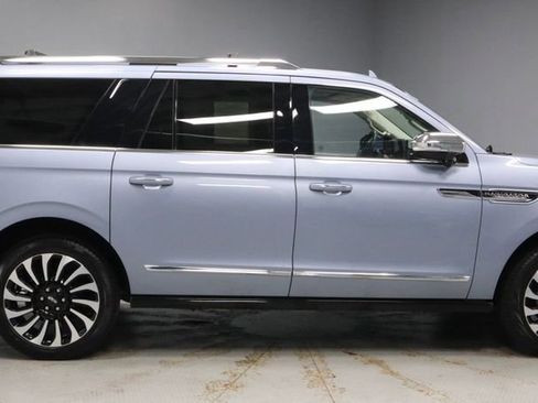 Used 2024 Lincoln Navigator L Black Label AWD/4WD image 13