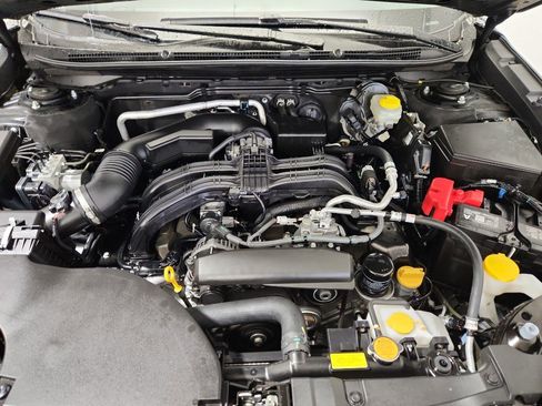 Certified 2025 Subaru Outback Onyx Edition image 40