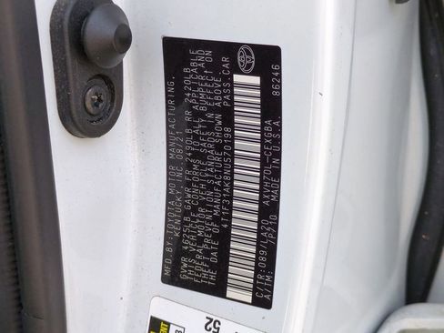 Used 2022 Toyota Camry XLE image 32