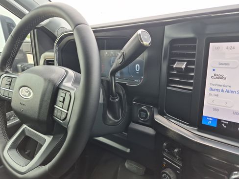 Used 2025 Ford F250 Lariat w/ Tremor Off-Road Package AWD/4WD image 21