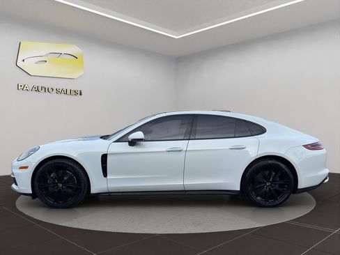 Used 2018 Porsche Panamera image 4