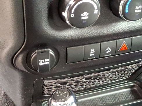 Used 2018 Jeep Wrangler Unlimited Willys Wheeler image 26