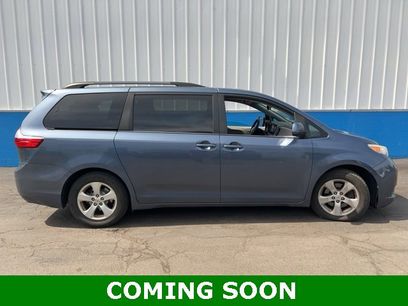 Used 2016 Toyota Sienna LE