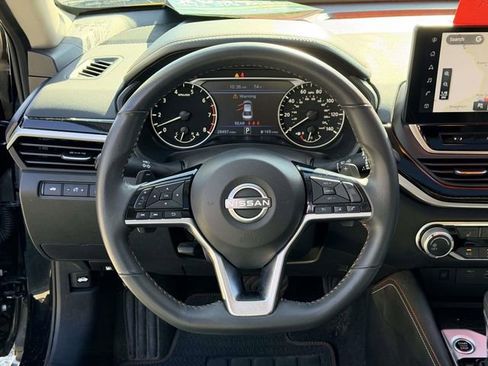 Used 2024 Nissan Altima 2.5 SR w/ SR Premium Package image 20