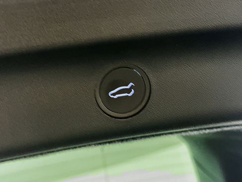 Used 2024 Tesla Model Y Long Range image 27