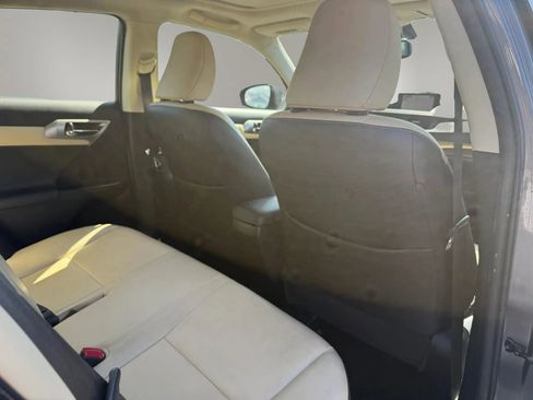 Used 2015 Lexus CT 200h w/ Navigation Package FWD image 27