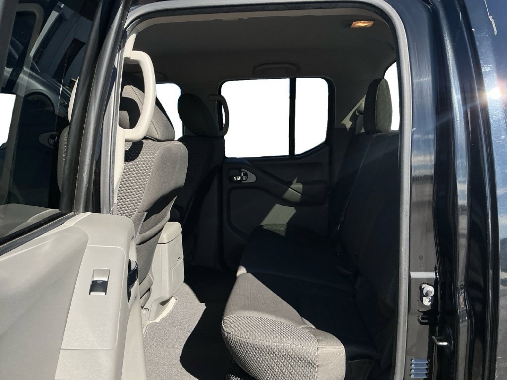 Used 2012 Nissan Frontier SV w/ Sport Appearance Pkg RWD image 21