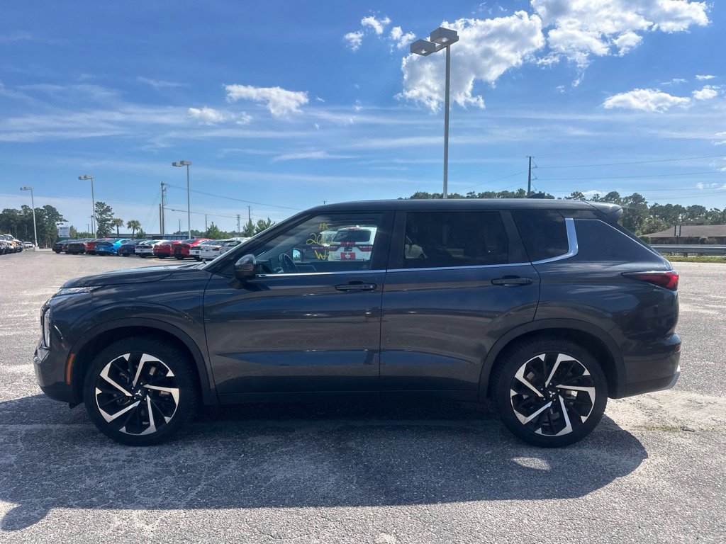 Used 2024 Mitsubishi Outlander SE AWD/4WD image 6