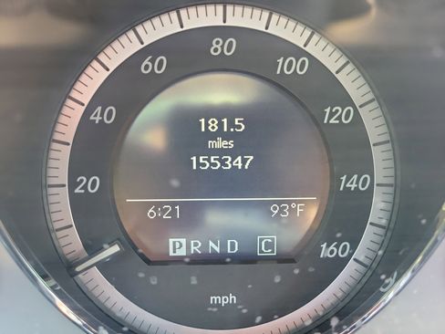 Used 2010 Mercedes-Benz C 300 Sedan image 25