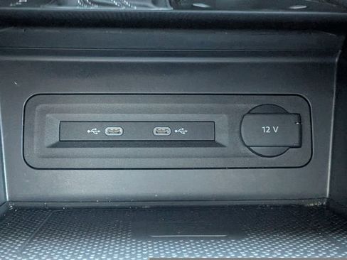 Used 2023 Volkswagen Atlas SE image 30