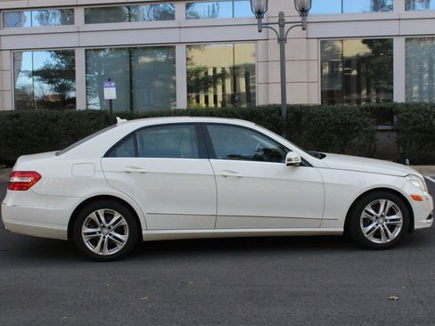 Used 2011 Mercedes-Benz E 350 4MATIC Sedan image 7