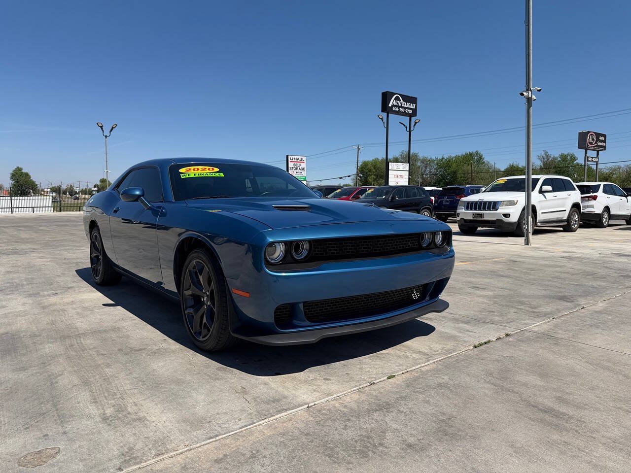 Used 2020 Dodge Challenger SXT w/ Blacktop Package RWD image 4