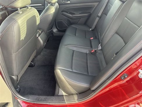 Used 2024 Nissan Altima 2.5 SR w/ SR Premium Package image 13