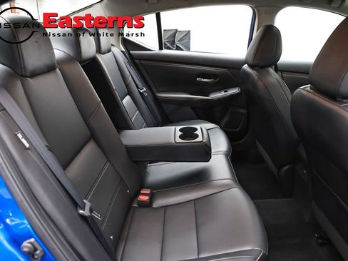 Used 2022 Nissan Sentra SR w/ SR Premium Package FWD image 22