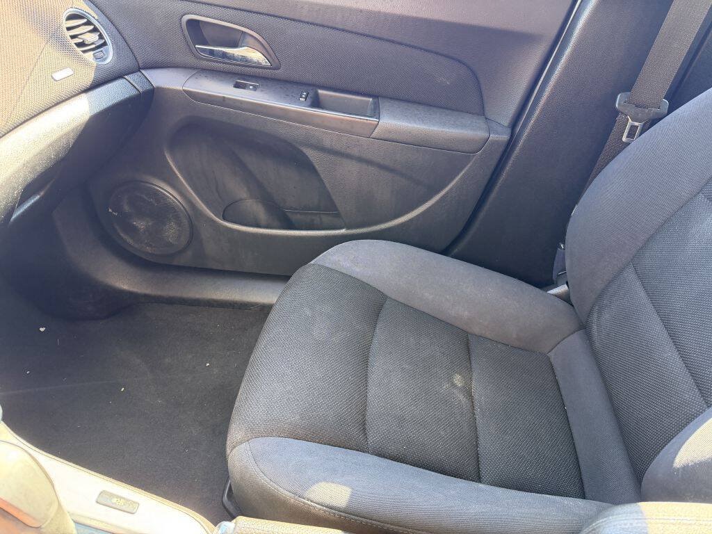 Used 2016 Chevrolet Cruze LT FWD image 10