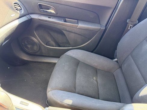 Used 2016 Chevrolet Cruze LT FWD image 10