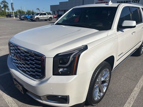 Used 2018 GMC Yukon XL Denali image 8