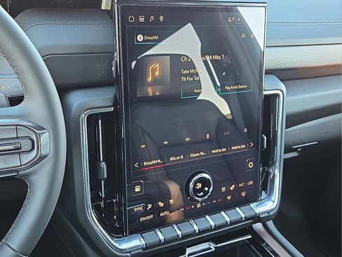 New 2026 GMC Yukon XL Denali w/ Sun & Power Step Package AWD/4WD image 18
